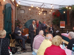 Jazzwoche 24.7.2007 "Barrelhouse Jazzband"  im Weingut Geromont